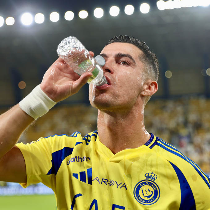 Ronaldo ghi bàn giúp Al Nassr chiến thắng